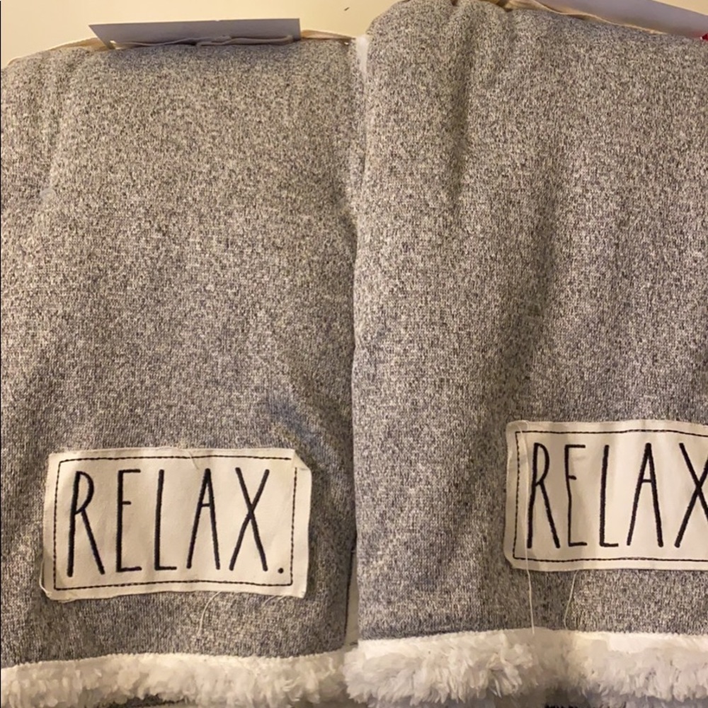 Rae Dunn knit Sherpa throw